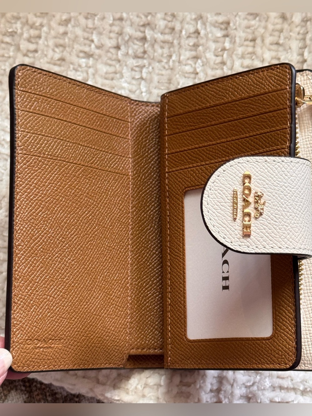 COACH NWT Medium Corner Zip Wallet Crossgrain Leather Chalk White Gold 6390 - Picture 6 of 6